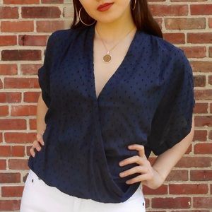 💙 Scalloped Navy Blue Loose-Fit V-neck blouse!😋